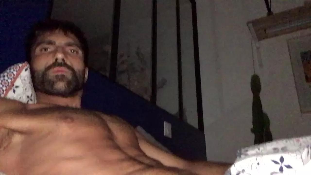 KiinkyBtm on Cam4 