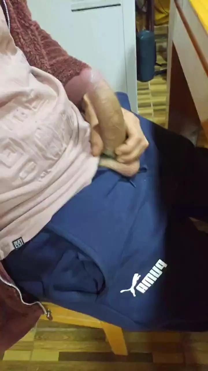 Kristopher35 on Cam4 