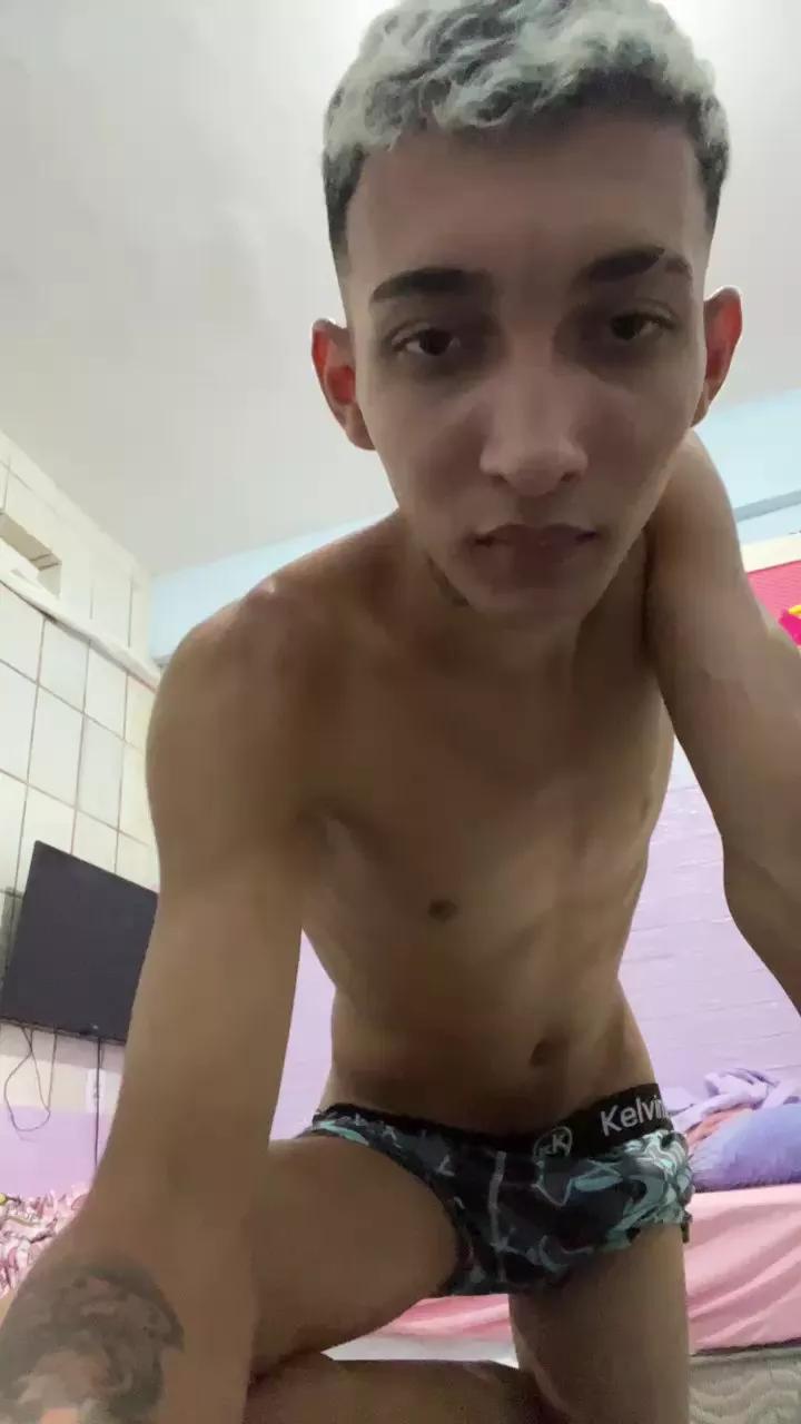 Luizfernandobbz on Cam4 