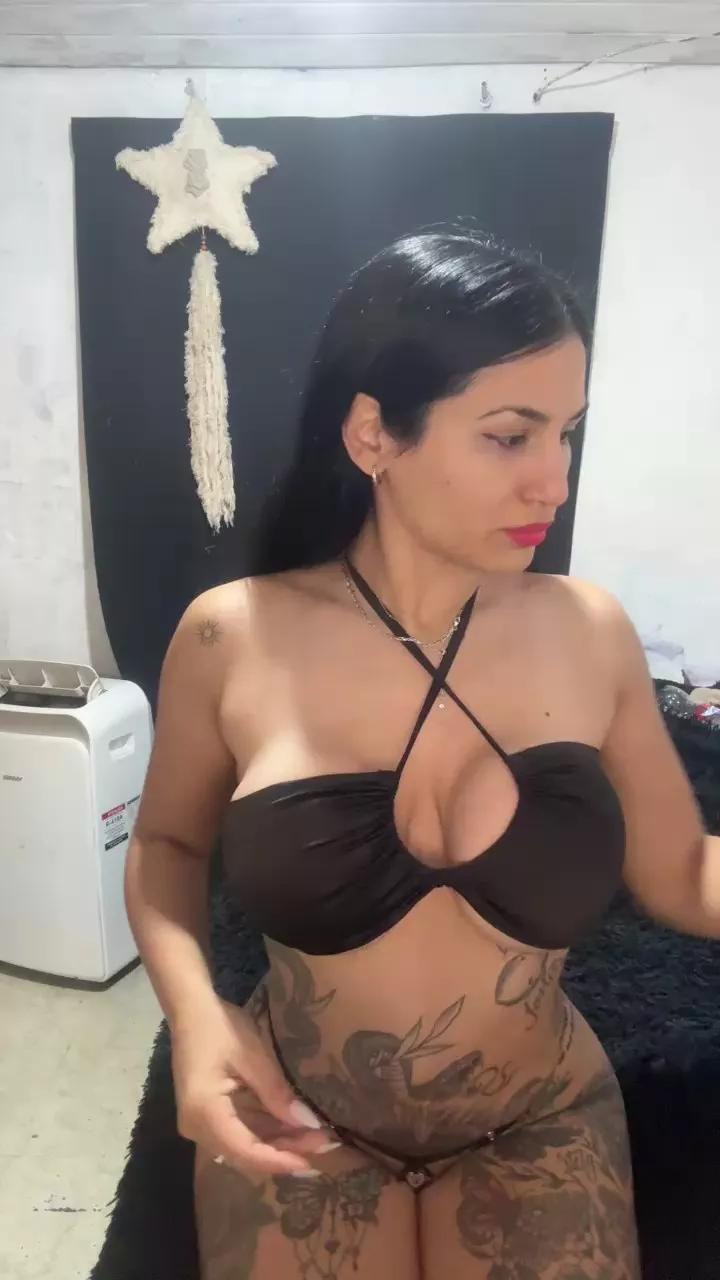 MICALOVERS on Cam4 