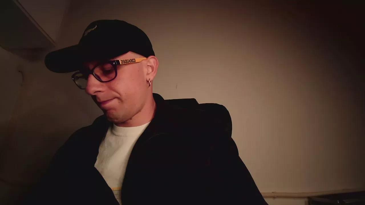 mikealcorleone on Cam4 