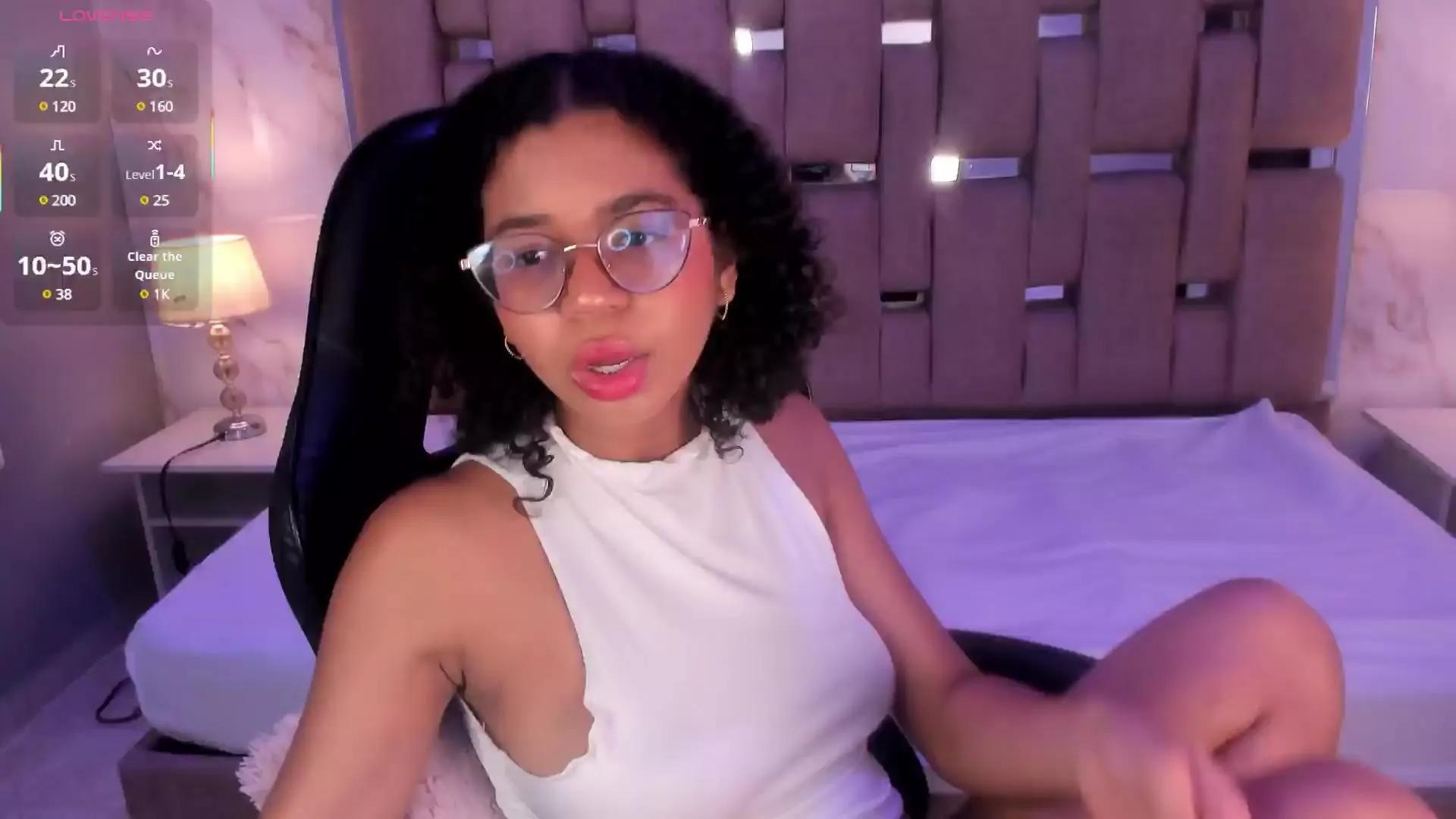 MilaHall on Cam4 