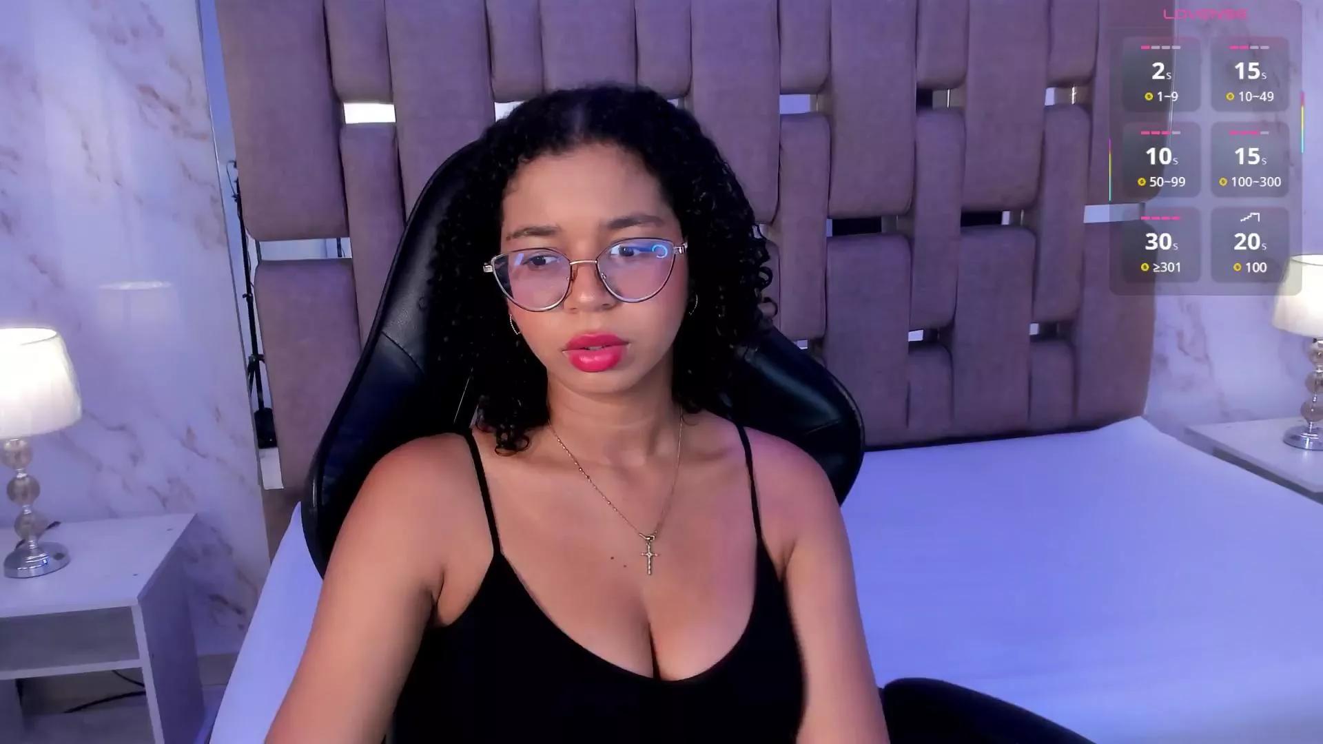 MilaHall on Cam4 