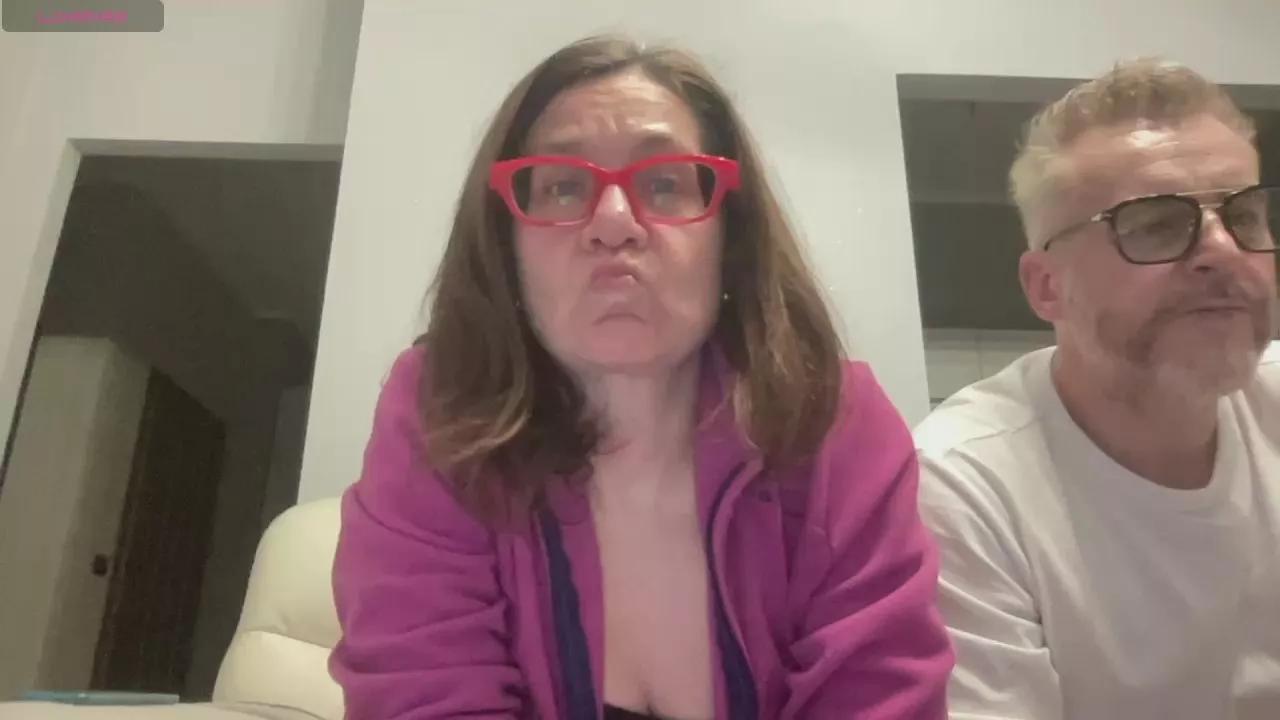 Monia_Axl_hot on Cam4 