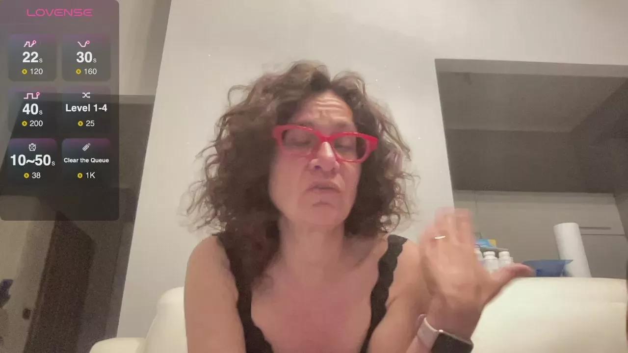 Monia_Axl_hot on Cam4 