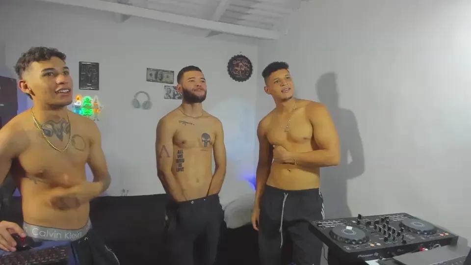 straightroom on Cam4 