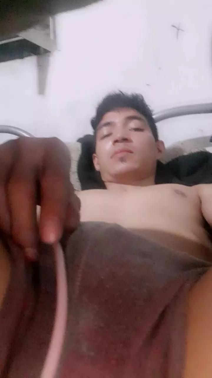 zzoltero on Cam4 