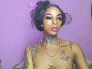 badgiirlx on CamSoda 