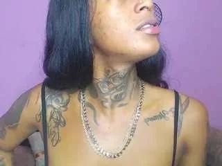 badgiirlx on CamSoda 