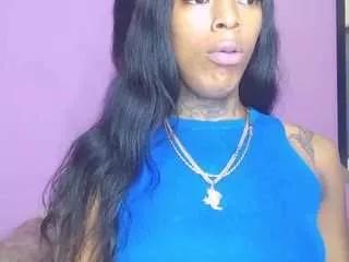 badgiirlx on CamSoda 