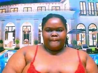 ebonyhotbuns on CamSoda 
