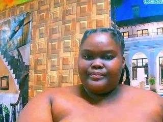 ebonyhotbuns on CamSoda 