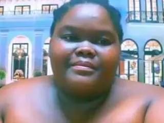 ebonyhotbuns on CamSoda 