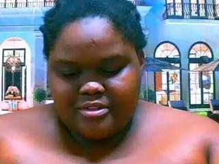 ebonyhotbuns on CamSoda 