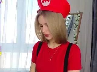 odelinaarras on CamSoda 