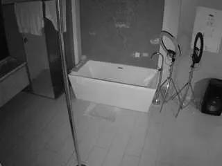voyeurcam-casa-salsa-bathroom-3 on CamSoda 