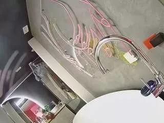 voyeurcam-casa-salsa-bathtub-pov on CamSoda 