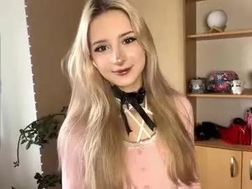 evaqt — Hi! im Eva and im #new here! GOAL:Doggy pose on sofalove pattern 222tk #18 #skinny #shy #lovense [655 tokens remaining]