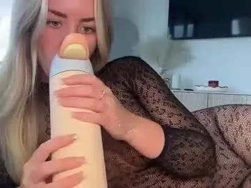 reecemarie — clean w me ;) #new #pawg #snowbunny #bigtits #bigass