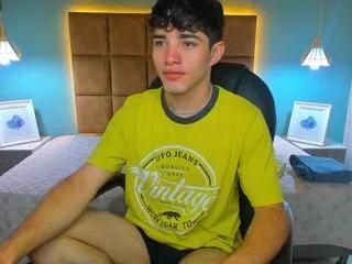 alejandro_lombardo on Flirt4Free 