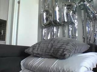 izzi on Flirt4Free