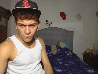 reymon_villamizar_damian_contrerass on Flirt4Free 