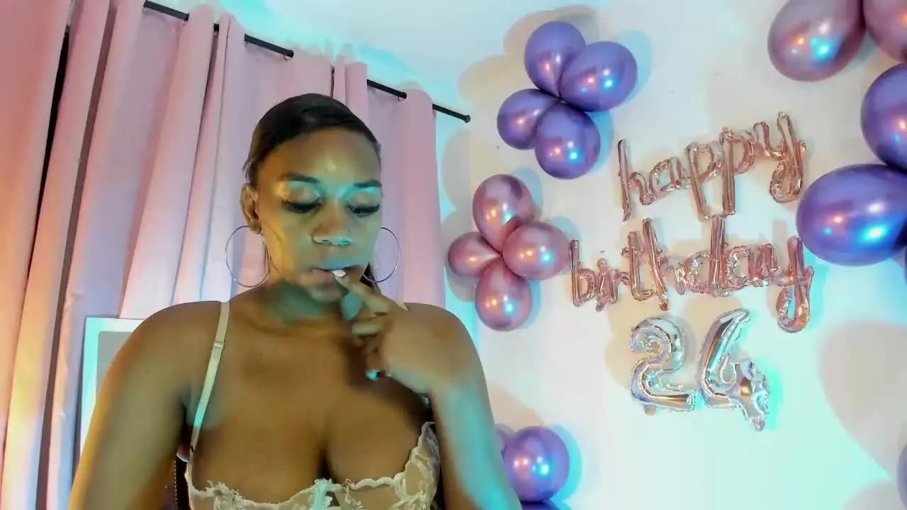 AishaEbonyW on Streamray 