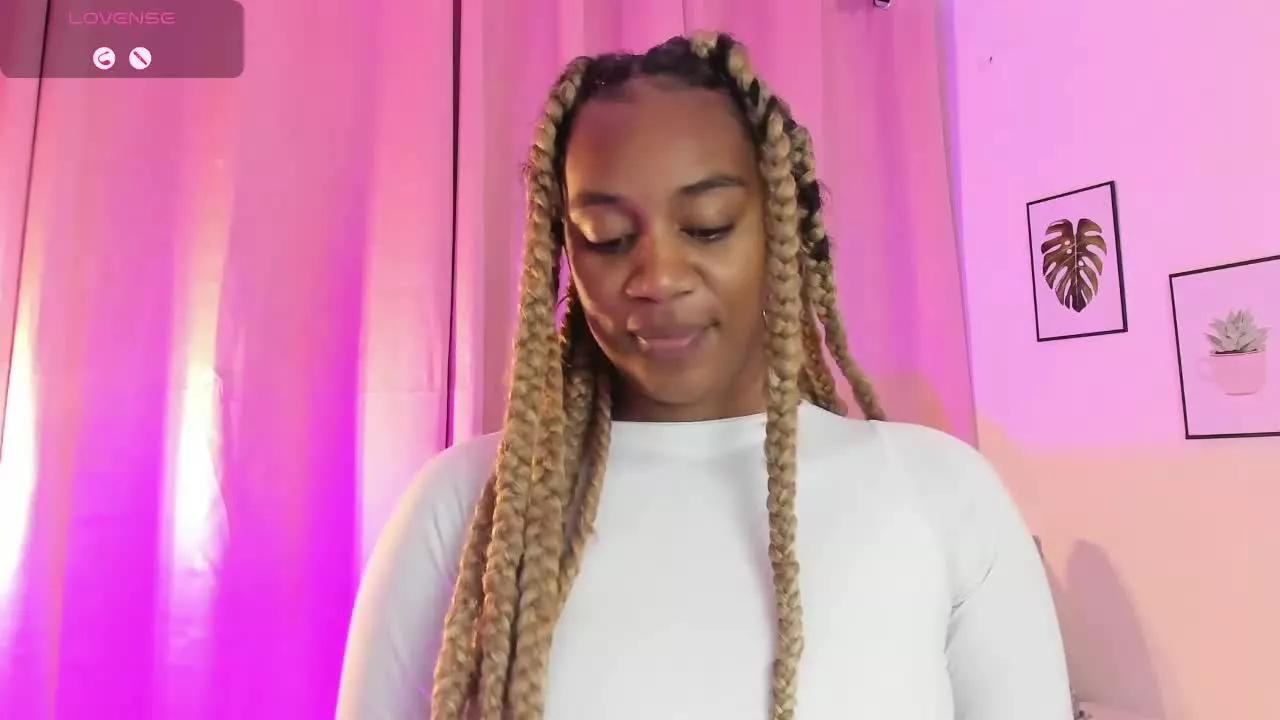 AishaEbonyW on Streamray 