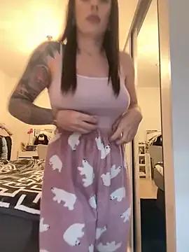 StripChat Barbie_1312 is Freechat Barbie_1312 — iPhone 17 Pro Max