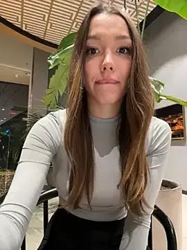 barbiehumpxxx — First tits flash today in the mall