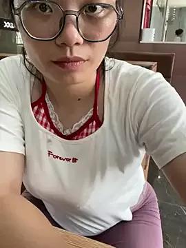 Bella0815 on StripChat 