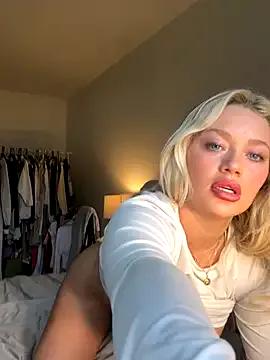 blissdimicco — Private on StripChat