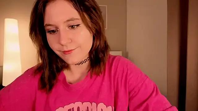 Diana_Flower — Show tongue