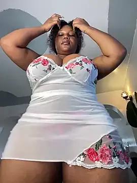 Hyra_Ari on StripChat 