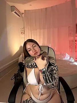 StripChat IvyHoney is Freechat IvyHoney — Squeeze naked boobs