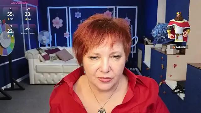 Kira_Kenett — tease in lingerie