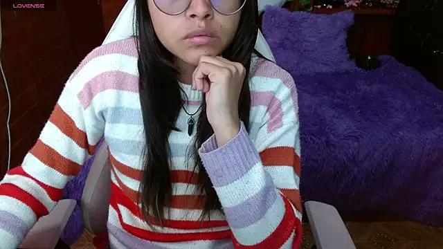 MidoriQuiinn on StripChat 