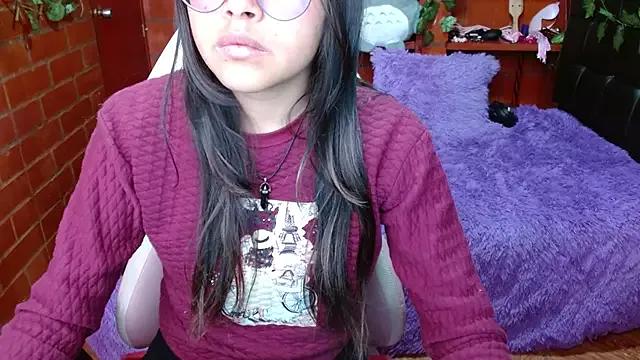 MidoriQuiinn on StripChat 