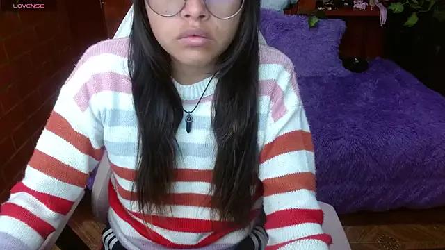 MidoriQuiinn on StripChat 