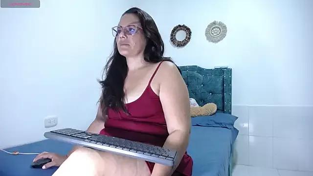 sofiamature01 on StripChat 
